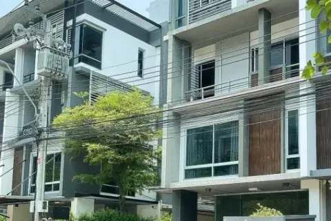 Townhouse in Wang Thonglang, Bangkok, Thailand 1 bedroom № 214540 - photo 13