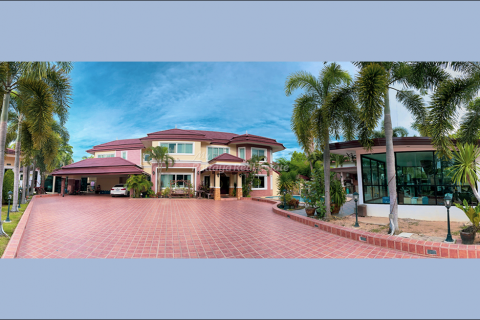 Дом в Банг Ламунге, Таиланд с 5 спальнями  № 71675 - фото 1