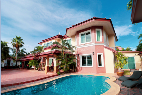 Дом в Банг Ламунге, Таиланд с 5 спальнями  № 71675 - фото 2