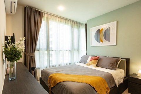 Кондоминиум с 2 спальнями в Дин Даенге, Бангкок, Таиланд № 147498 - фото 4