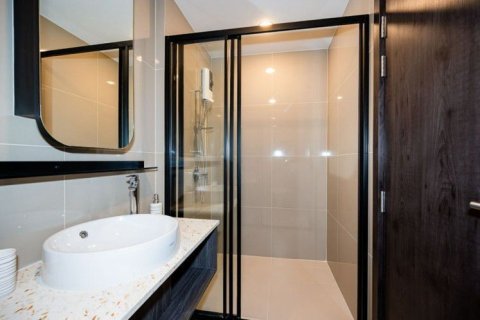 Кондоминиум с 2 спальнями в Дин Даенге, Бангкок, Таиланд № 147498 - фото 7