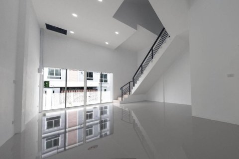 Townhouse à Lat Phrao, Bangkok, Thaïlande 4 chambres № 147493 - photo 1