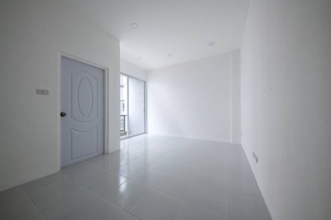 Townhouse à Lat Phrao, Bangkok, Thaïlande 4 chambres № 147493 - photo 5