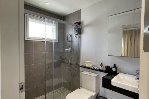 House in Phuket, Thailand 4 bedrooms № 147495 - photo 18