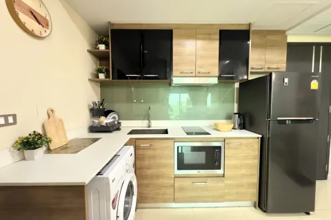 Condominio de 2 dormitorios en Jomtien Beach, Pattaya, Tailandia № 211119 - foto 12