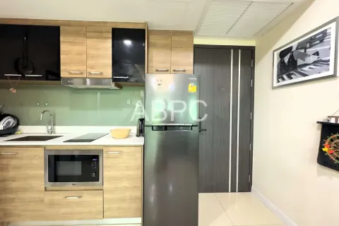 Condominio de 2 dormitorios en Jomtien Beach, Pattaya, Tailandia № 211119 - foto 2