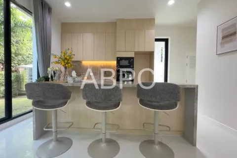 Casa de 4 dormitorios en Pattaya, Tailandia № 212013 - foto 9
