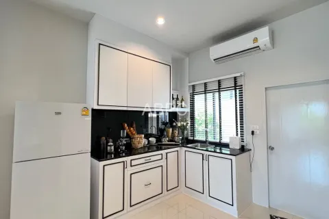 Casa de 2 dormitorios en Pattaya, Tailandia № 212012 - foto 12