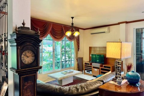 Дом в Ханг Донге, Таиланд с 6 спальнями № 155294 - фото 3