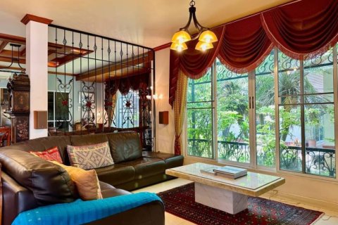 Дом в Ханг Донге, Таиланд с 6 спальнями № 155294 - фото 4