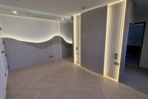 Condo in Bangkok, Thailand, 2 bedrooms  № 155291 - photo 7