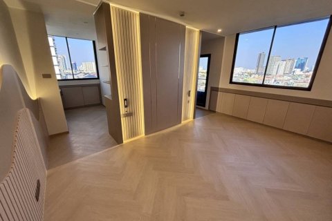 Condo in Bangkok, Thailand, 2 bedrooms  № 155291 - photo 5