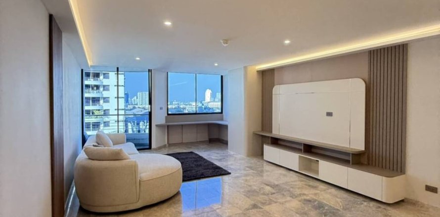 Condo in Bangkok, Thailand, 2 bedrooms  № 155291