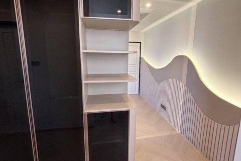 Condo in Bangkok, Thailand, 2 bedrooms  № 155291 - photo 8