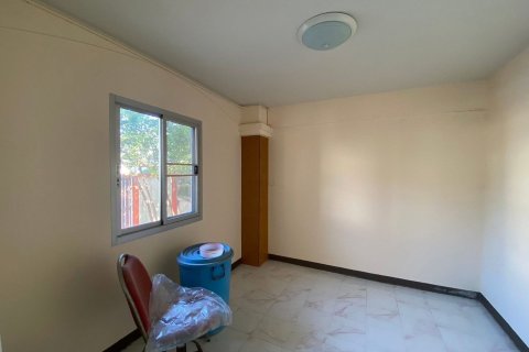 Maison à Min Buri, Bangkok, Thaïlande 4 chambres № 170784 - photo 6