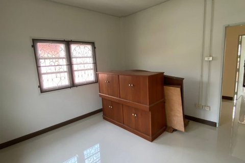 Maison à Min Buri, Bangkok, Thaïlande 4 chambres № 170784 - photo 16