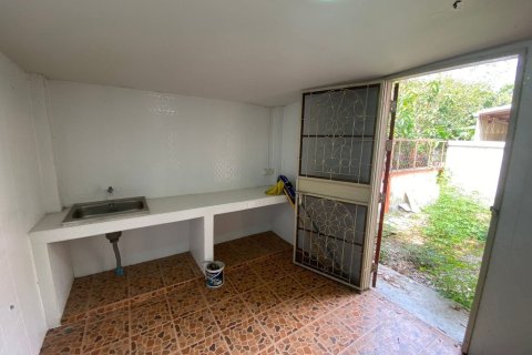Maison à Min Buri, Bangkok, Thaïlande 4 chambres № 170784 - photo 11