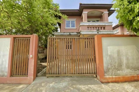 Maison à Min Buri, Bangkok, Thaïlande 4 chambres № 170784