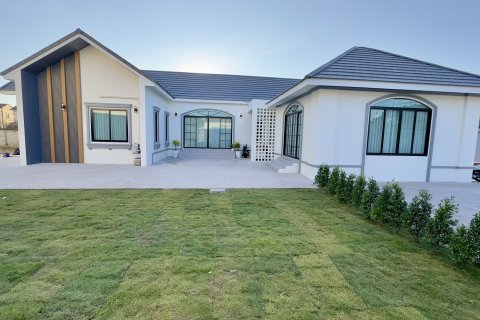 Дом в Удонтхани, Таиланд с 3 спальнями  № 167277 - фото 1