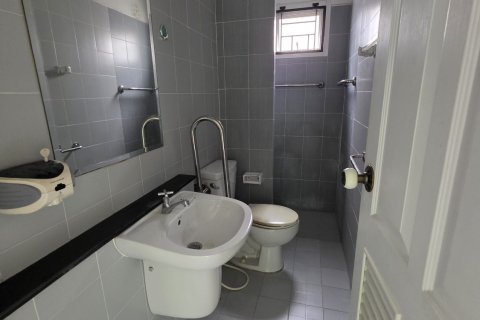 Maison à Bang Phli Yai, Thaïlande 3 chambres № 167282 - photo 10