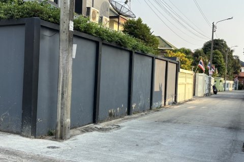 Land in Suan Luang, Bangkok, Thailand 356 sq.m. № 167279 - photo 4