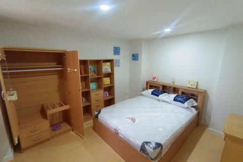 Condo à Khlong Toei, Bangkok, Thaïlande, 2 chambres  № 173560 - photo 6