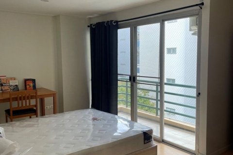 Condo à Khlong Toei, Bangkok, Thaïlande, 2 chambres  № 173560 - photo 9