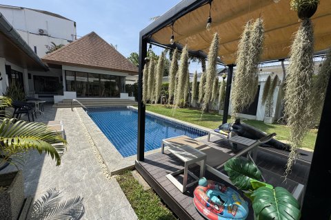 Villa in Phuket, Thailand 3 bedrooms № 173557 - photo 10