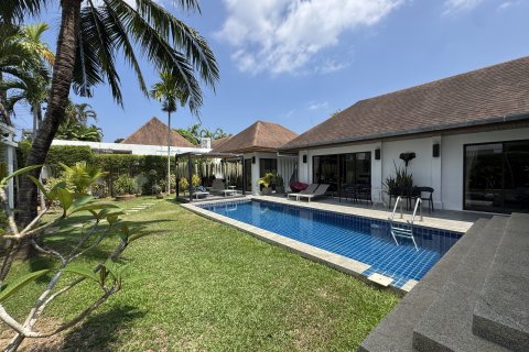 Villa in Phuket, Thailand 3 bedrooms № 173557 - photo 3
