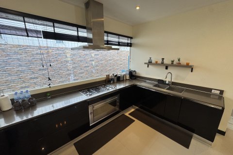Villa in Phuket, Thailand 3 bedrooms № 173557 - photo 22