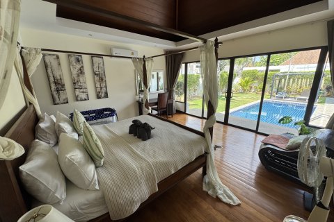 Villa in Phuket, Thailand 3 bedrooms № 173557 - photo 26