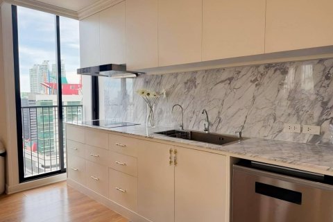 Condo in Bangkok, Thailand, 3 bedrooms № 233613 - photo 10