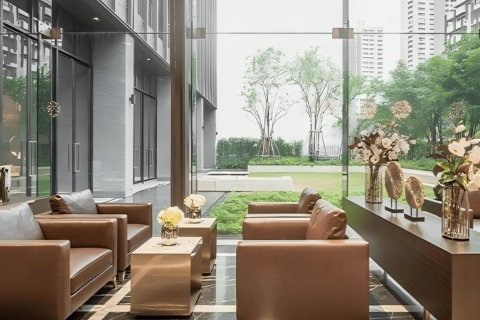 Condo in Bangkok, Thailand, 3 bedrooms № 233613 - photo 20