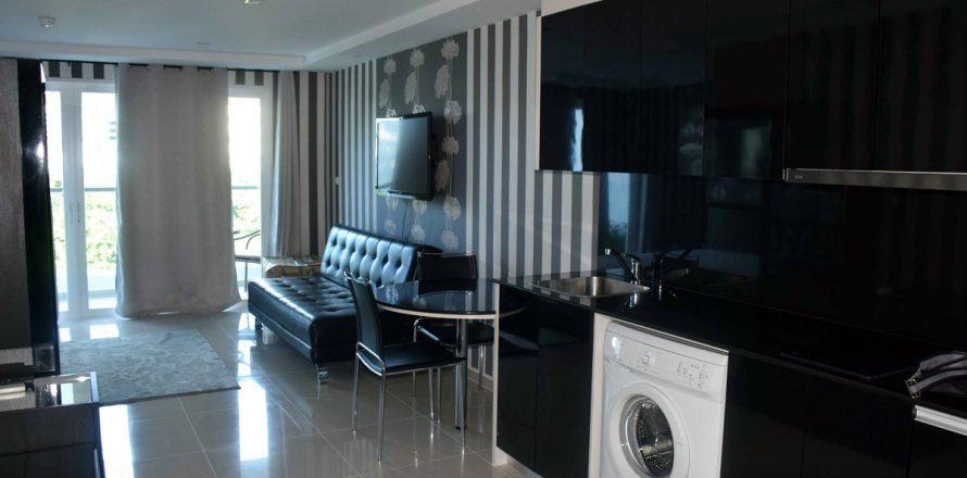Studio in the Condo in Pattaya, Thailand  № 204490