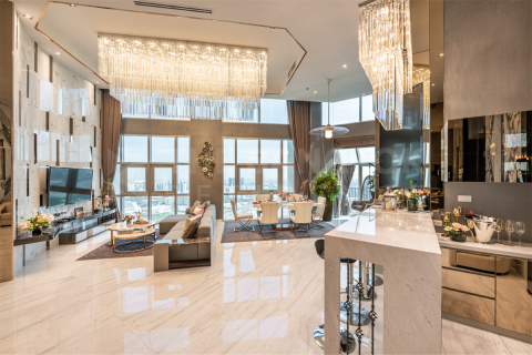 Condo in Bangkok, Thailand, 2 bedrooms № 184824 - photo 1