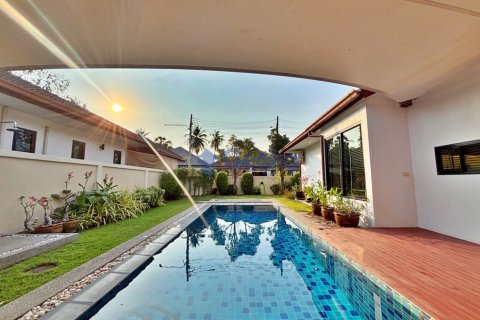 Haus in Pattaya, Thailand 4 Schlafzimmer № 220463 - Foto 2