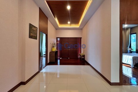 Haus in Pattaya, Thailand 4 Schlafzimmer № 220463 - Foto 25