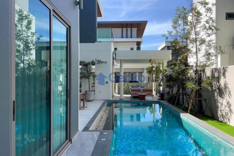 Haus in Pattaya, Thailand 5 Schlafzimmer № 220465