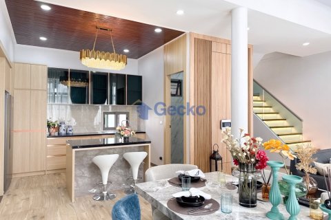 Haus in Pattaya, Thailand 5 Schlafzimmer № 220464 - Foto 11