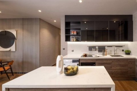 Condo in Bangkok, Thailand, 2 bedrooms  № 180836 - photo 2
