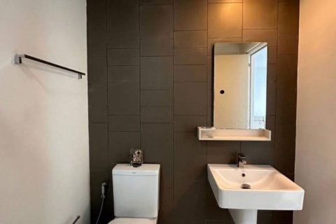 Condo in Bangkok, Thailand, 2 bedrooms № 167648 - photo 8