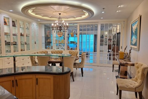 Кондоминиум с 3 спальнями в Ян Наве, Бангкок, Таиланд № 161665 - фото 8