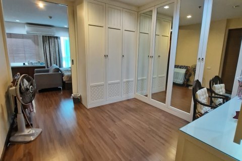 Кондоминиум с 3 спальнями в Ян Наве, Бангкок, Таиланд № 161665 - фото 17