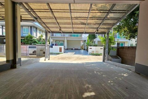 Maison à Pathum Thani, Thaïlande 3 chambres № 161667 - photo 17