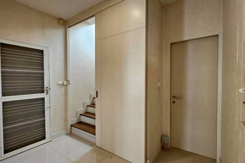 Maison à Pathum Thani, Thaïlande 3 chambres № 161667 - photo 22