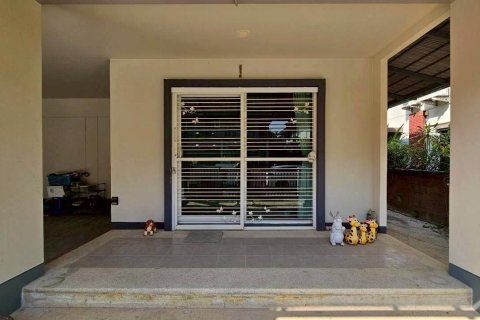 Maison à Pathum Thani, Thaïlande 3 chambres № 161667 - photo 18