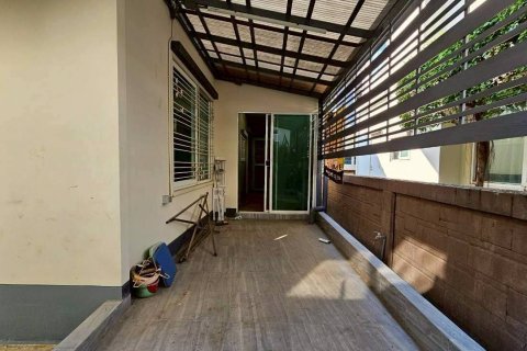 Maison à Pathum Thani, Thaïlande 3 chambres № 161667 - photo 16