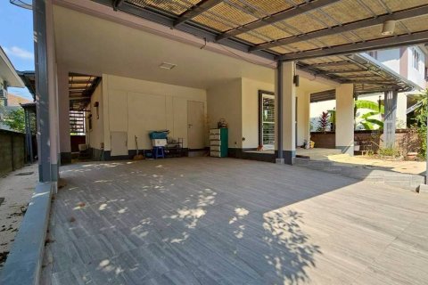 Maison à Pathum Thani, Thaïlande 3 chambres № 161667 - photo 8