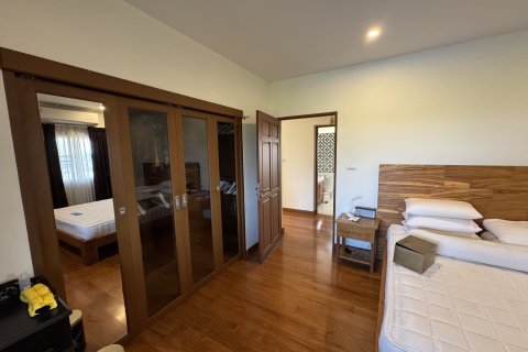 House in Chiang Mai, Thailand 4 bedrooms № 161661 - photo 14