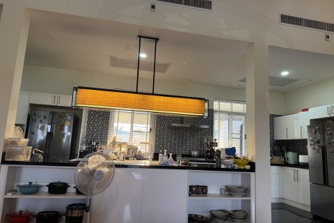 House in Chiang Mai, Thailand 4 bedrooms № 161661 - photo 11